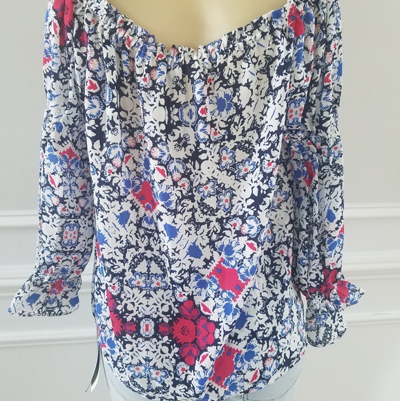 Floral blouse - Picture 2 of 7